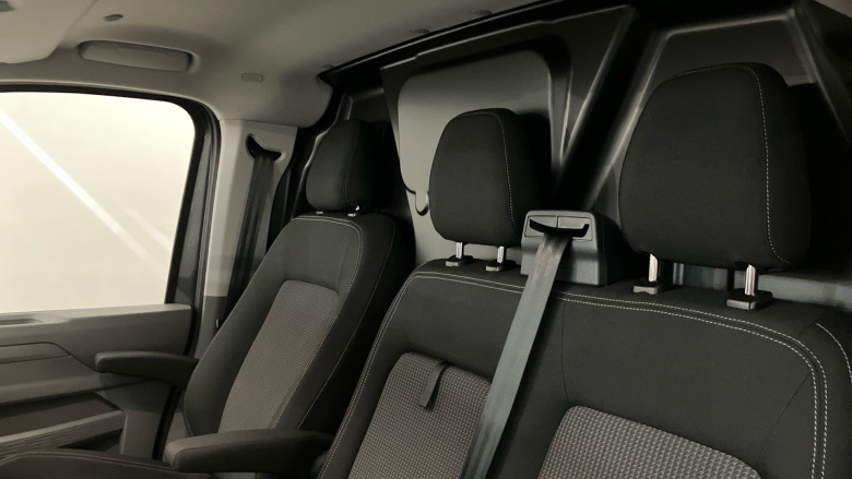 Volkswagen Transporter T32 Swb Electric 160kW 65kWh Commerce Pro Van Auto